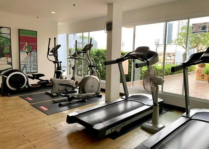 Entire Only 5mins Walk To Bts Onnut 公寓 曼谷